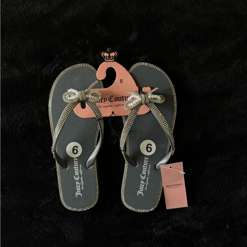 JUICY COUTURE FLIP FLOPS